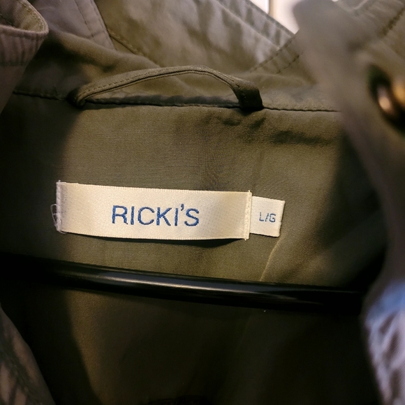 Spring Jacket - Picture 2 of 3